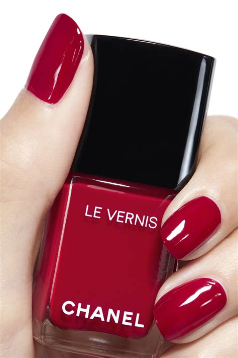 égérie chanel 2019|Chanel rouge puissant nail polish.